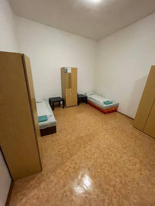 Near Main Railway And Bus Station Apartment Бърно Екстериор снимка