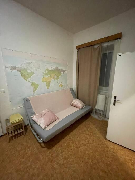 Near Main Railway And Bus Station Apartment Бърно Екстериор снимка
