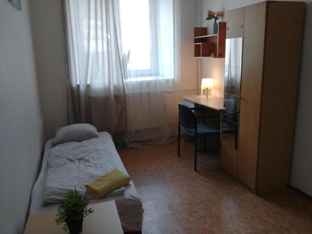 Near Main Railway And Bus Station Apartment Бърно Екстериор снимка