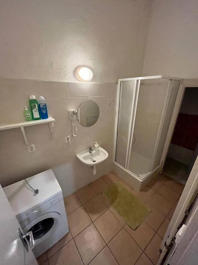 Near Main Railway And Bus Station Apartment Бърно Екстериор снимка